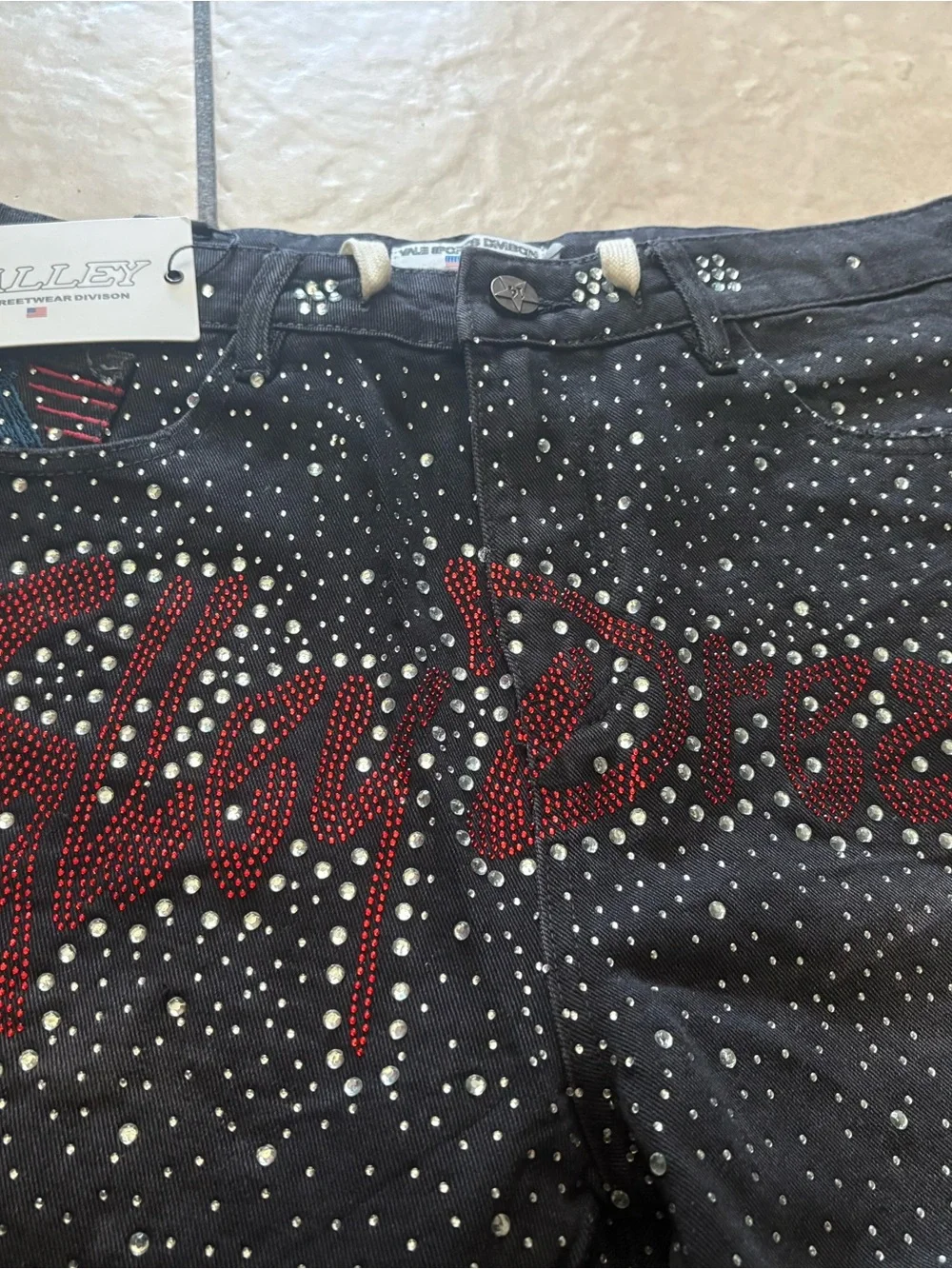 VALE FOREVER RHINESTONE BLACK JEAN SHORTS 🔥